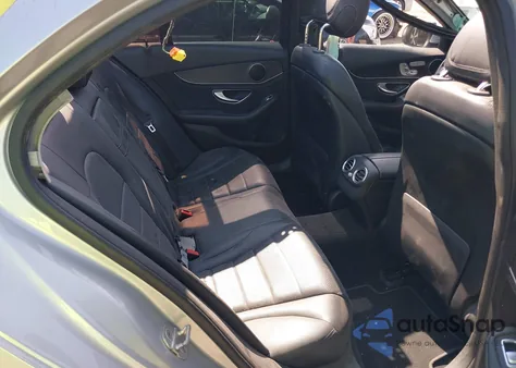 2016 Mercedes-Benz C 300 4Matic из США, поврежденный, VIN WDDWF4KB1GR135899